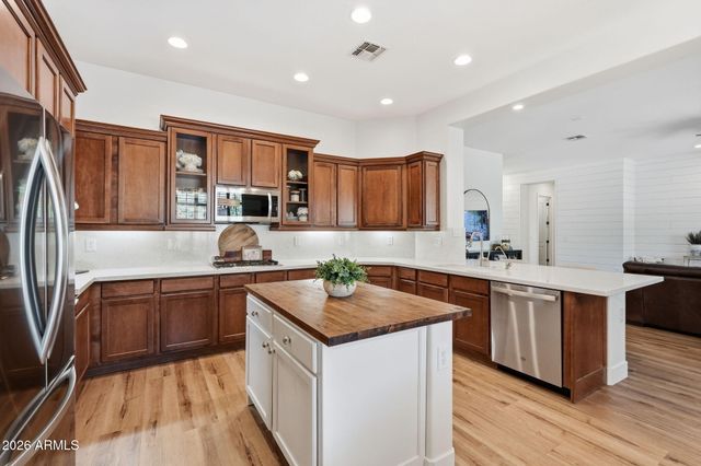 3142 E TONTO Drive, Gilbert, AZ 85298