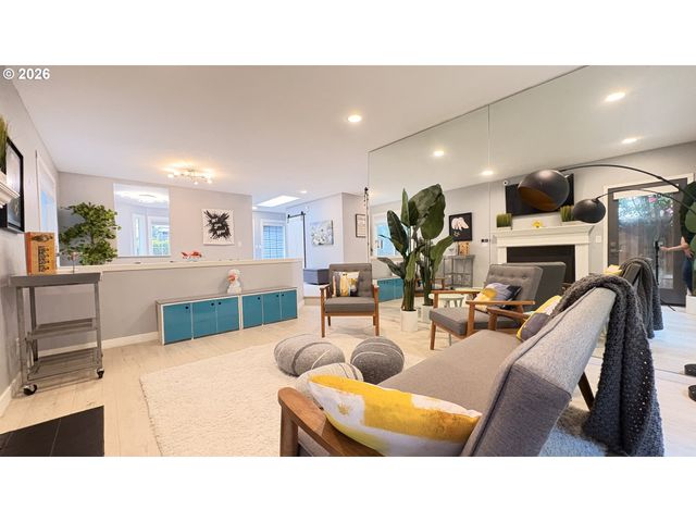 6650 Sw CANBY St, Portland, OR 97223