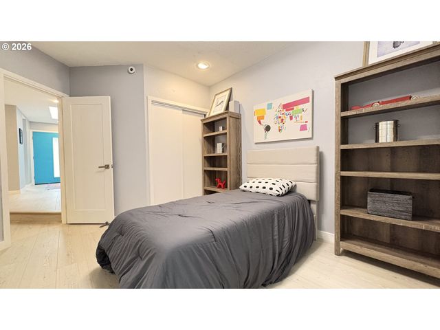 6650 Sw CANBY St, Portland, OR 97223