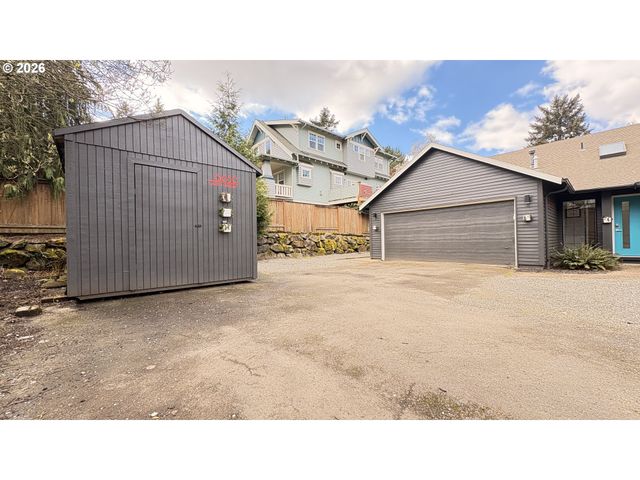 6650 Sw CANBY St, Portland, OR 97223