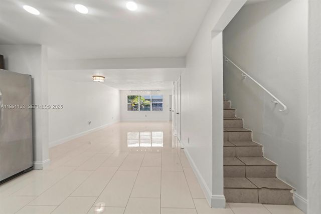 1560 NE 151st St 103, North Miami Beach, FL 33162