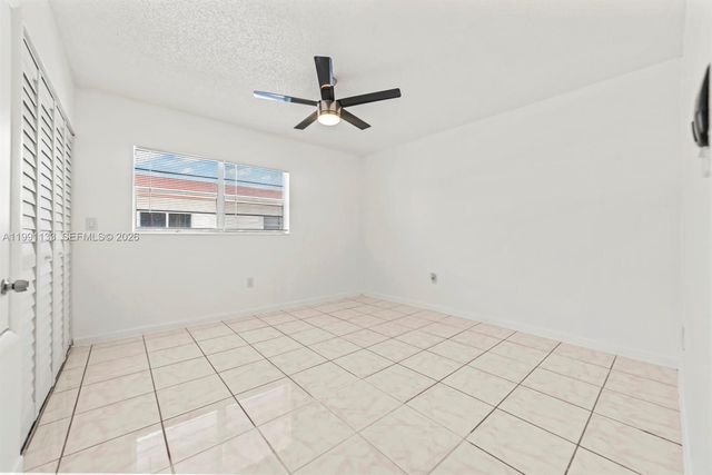 1560 NE 151st St 103, North Miami Beach, FL 33162