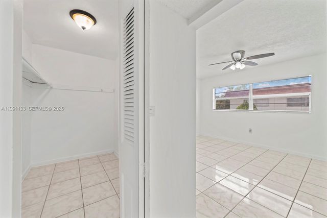 1560 NE 151st St 103, North Miami Beach, FL 33162