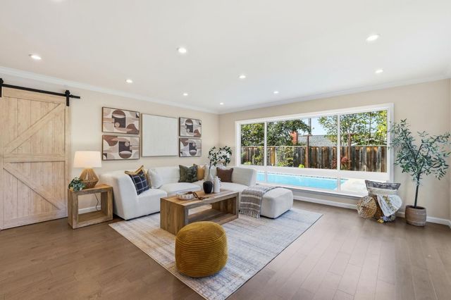 165 Carlow Court, Sunnyvale, CA 94087