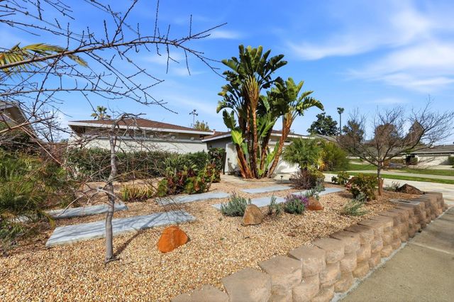 165 Carlow Court, Sunnyvale, CA 94087