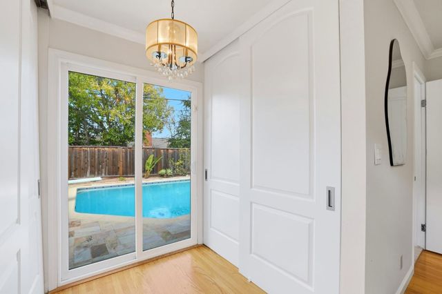 165 Carlow Court, Sunnyvale, CA 94087