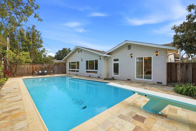 165 Carlow Court, Sunnyvale, CA 94087