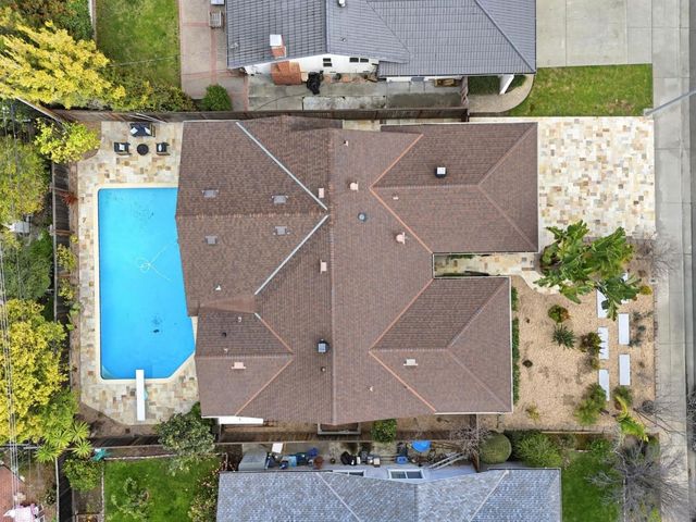 165 Carlow Court, Sunnyvale, CA 94087