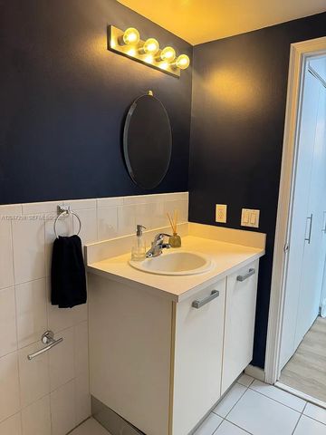 471 NE 25th Street 504, Miami, FL 33137