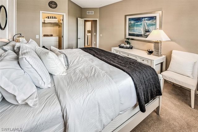 9107 Napoli CT 201, Naples, FL 34113