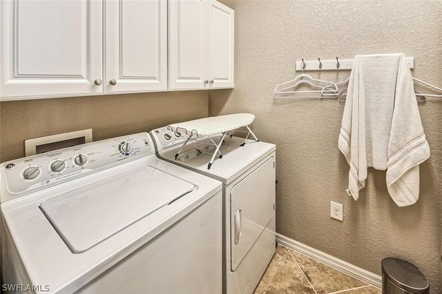 9107 Napoli CT 201, Naples, FL 34113