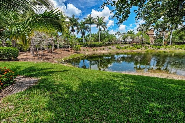 9107 Napoli CT 201, Naples, FL 34113