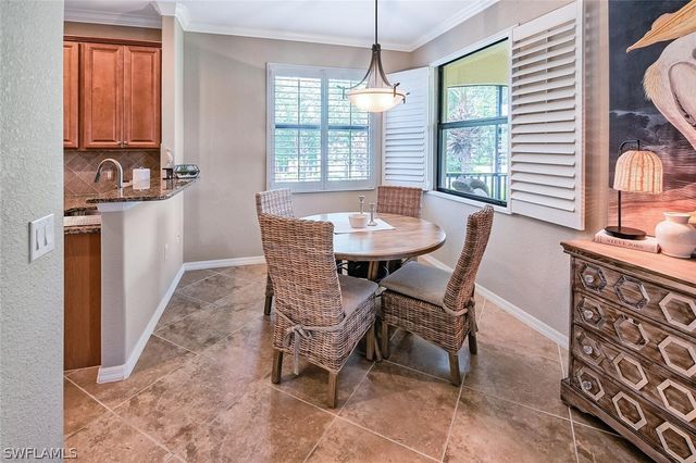 9107 Napoli CT 201, Naples, FL 34113