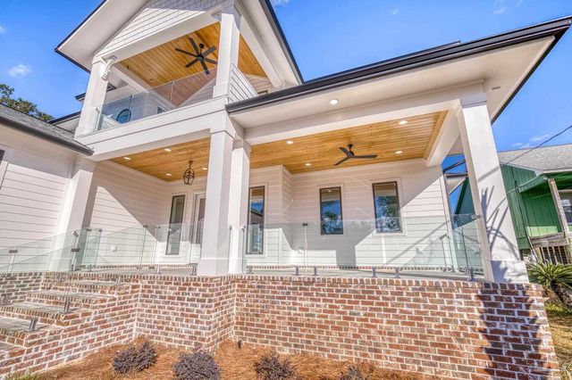 3202 Bay St, Gulf Breeze, FL 32563