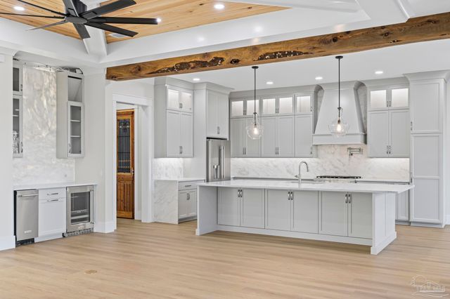 3202 Bay St, Gulf Breeze, FL 32563