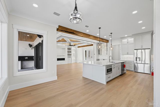 3202 Bay St, Gulf Breeze, FL 32563