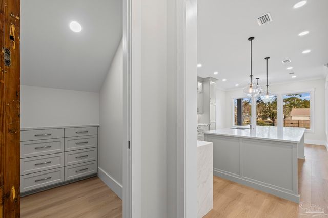 3202 Bay St, Gulf Breeze, FL 32563