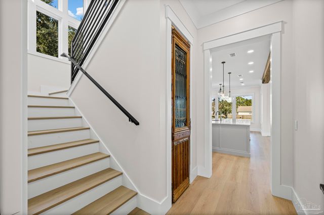 3202 Bay St, Gulf Breeze, FL 32563