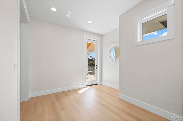 3202 Bay St, Gulf Breeze, FL 32563