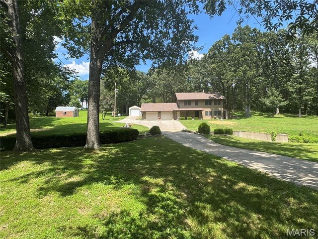 7 Bogey Drive, Washington, MO 63090