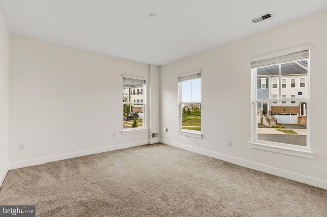 17279 TURNSTONE DR, Dumfries, VA 22026