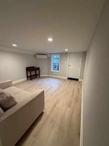 14 Warwick St, Boston, MA 02120