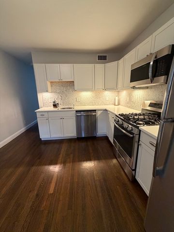 14 Warwick St, Boston, MA 02120