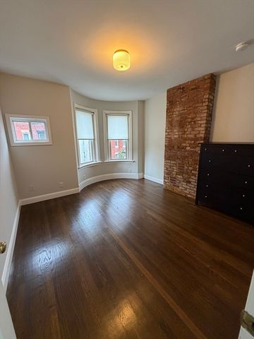 14 Warwick St, Boston, MA 02120