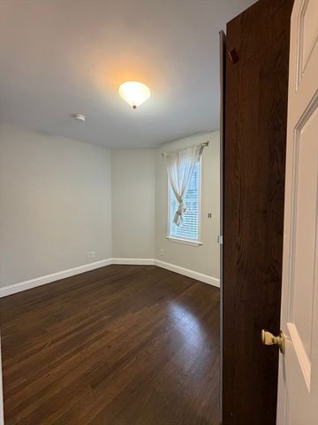 14 Warwick St, Boston, MA 02120