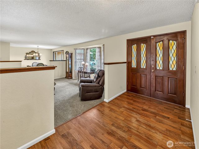 30520 SE 358th Street, Enumclaw, WA 98022