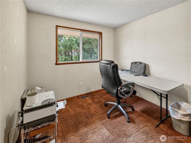 30520 SE 358th Street, Enumclaw, WA 98022