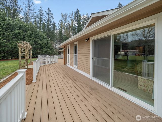 30520 SE 358th Street, Enumclaw, WA 98022