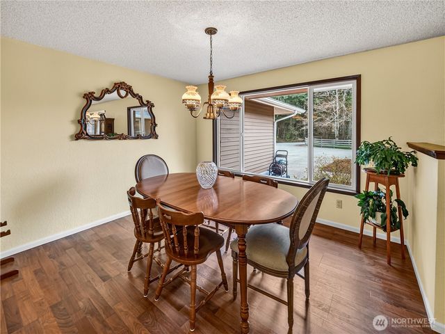 30520 SE 358th Street, Enumclaw, WA 98022