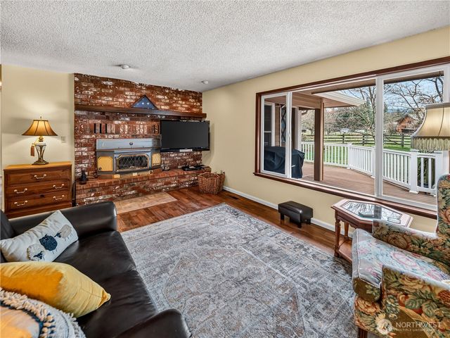 30520 SE 358th Street, Enumclaw, WA 98022