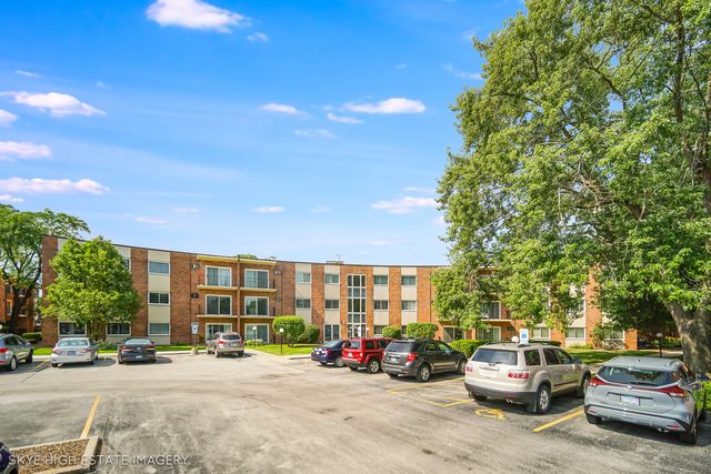 9716 S Karlov Avenue S 307, Oak Lawn, IL 60453