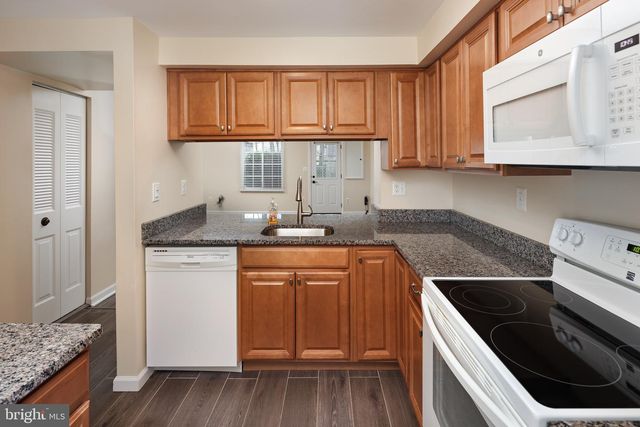 8736 SUSQUEHANNA ST, Lorton, VA 22079