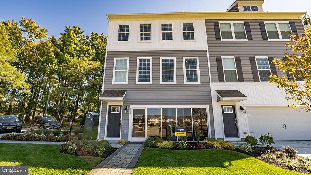 1118 MEADOWLARK DRIVE, Fogelsville, PA 18051