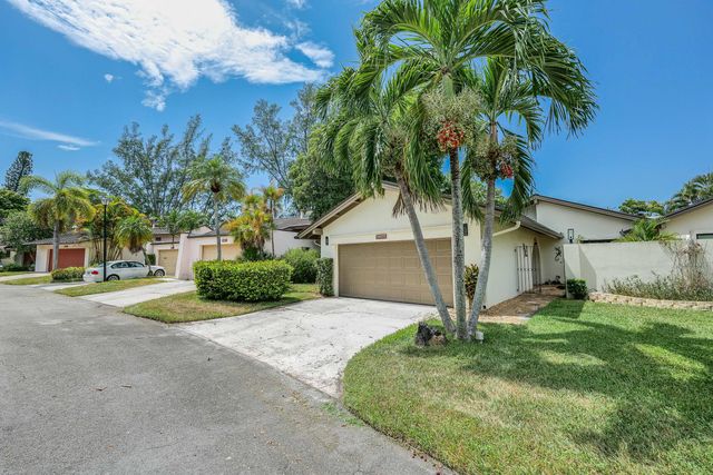 3457 SPRING BLUFF Place 14, Lauderhill, FL 33319