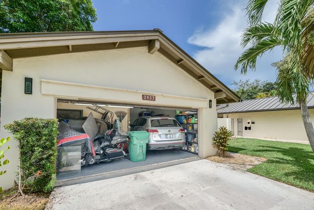 3457 SPRING BLUFF Place 14, Lauderhill, FL 33319