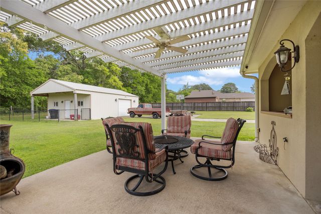 235 County Road 1130, Kilgore, TX 75662