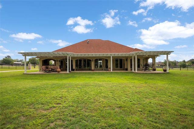 235 County Road 1130, Kilgore, TX 75662