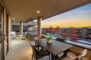 735 1st Street S #103, Kirkland, WA 98033