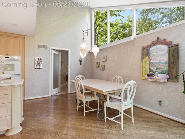 4751 Rolling Ridge Road, West Bloomfield Charter Township, MI 48323