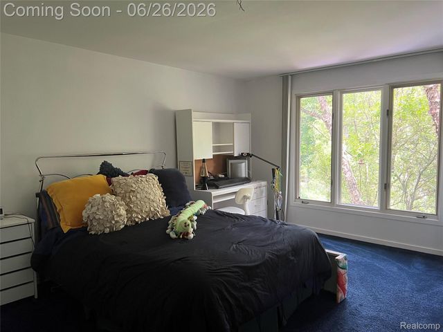 4751 Rolling Ridge Road, West Bloomfield Charter Township, MI 48323