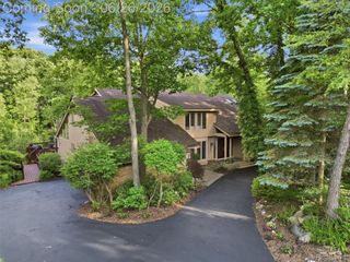 4751 Rolling Ridge Road, West Bloomfield Charter Township, MI 48323