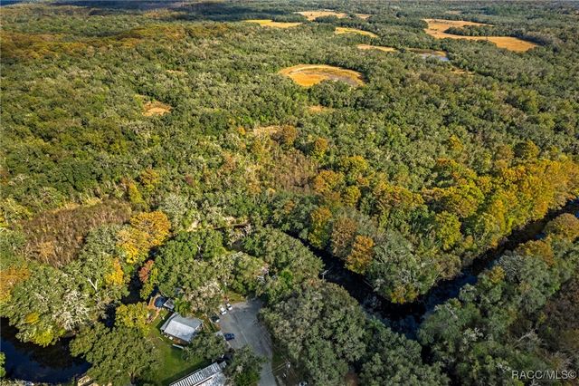 11860 E Cardinal Place, Floral City, FL 34436