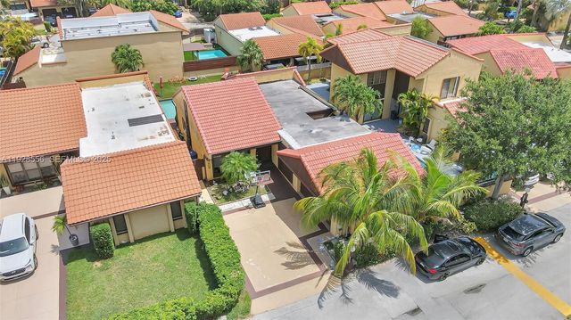 1057 NE 202nd Ln, Miami, FL 33179
