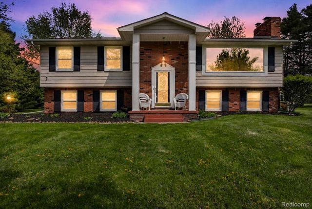 1180 N Hurd Road, Brandon Charter Township, MI 48462