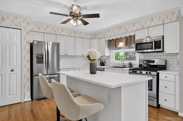 1180 N Hurd Road, Brandon Charter Township, MI 48462