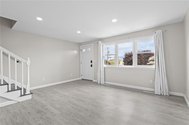 47 Morgan Avenue 29, Johnston, RI 02919